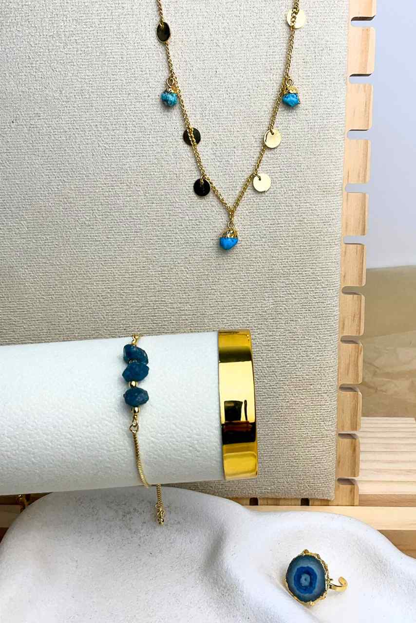 Calm Turquoise - Necklace - Hi Handmade