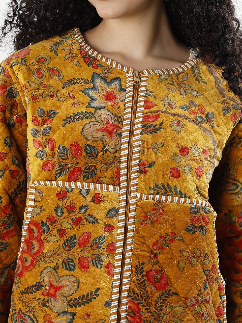 Cara Velvet Jacket - Mustard